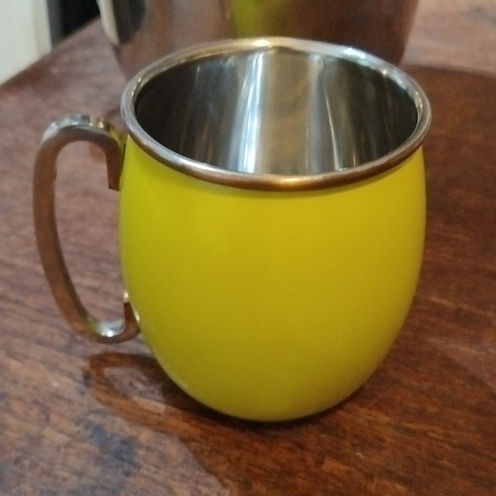 Yellow Metal Moscow mule cup.  D23GW2